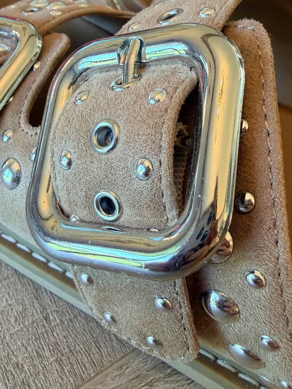 Women’s Stud Buckle Slides size 5